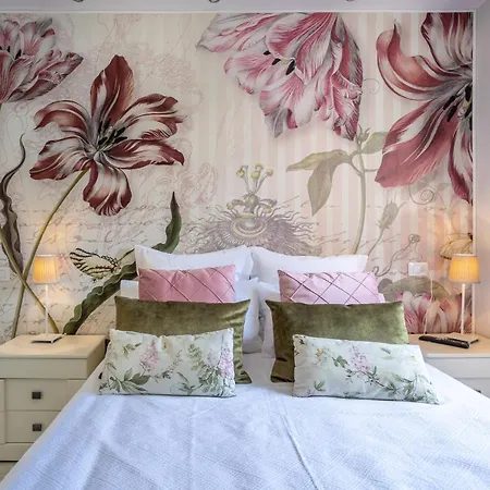 Home2book Crissol Cristianos Daire